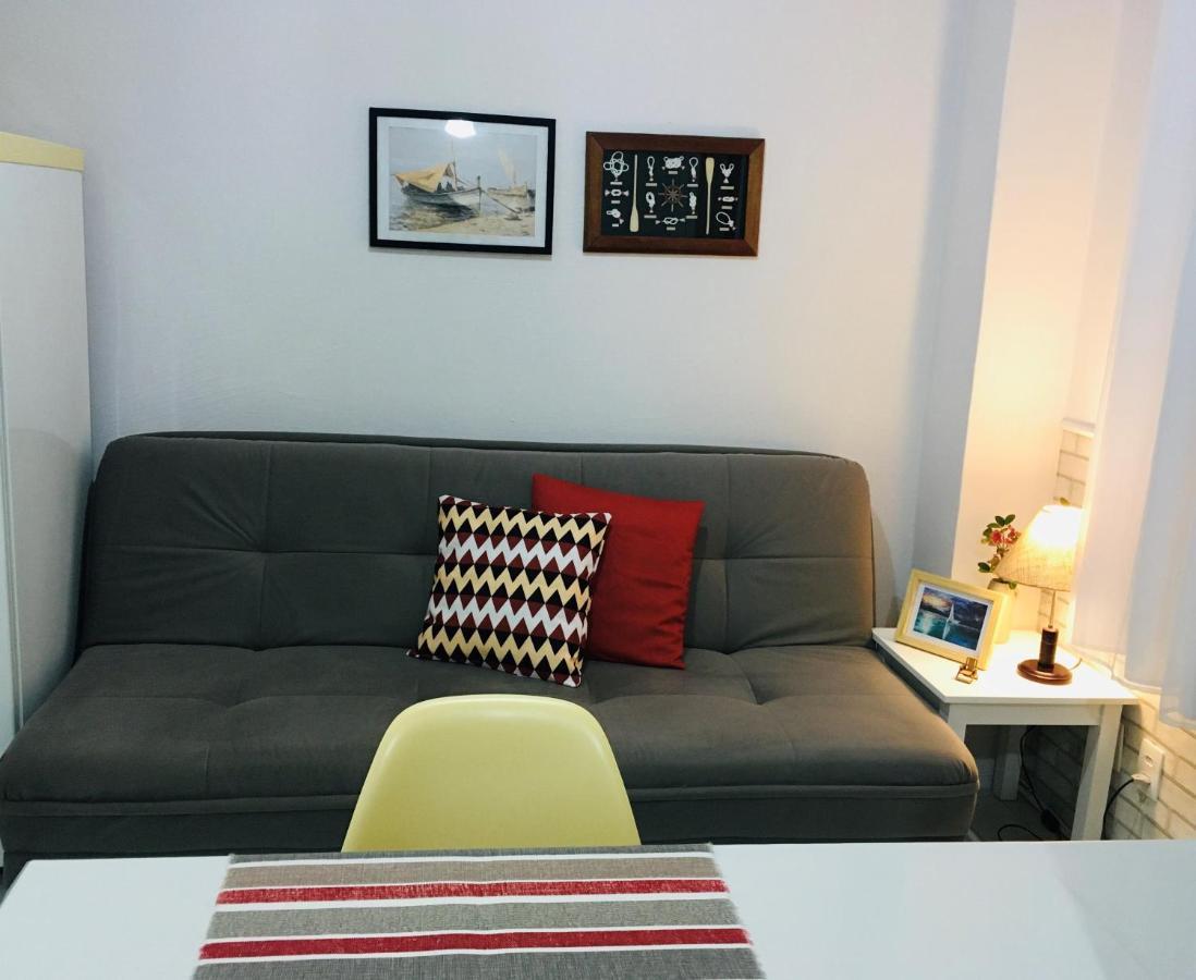 Kitnet Aconchegante Beira Mar. Apartment Сантос Екстериор снимка