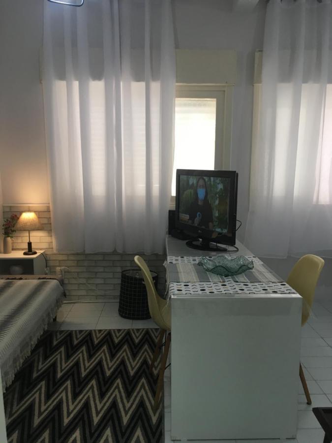Kitnet Aconchegante Beira Mar. Apartment Сантос Екстериор снимка