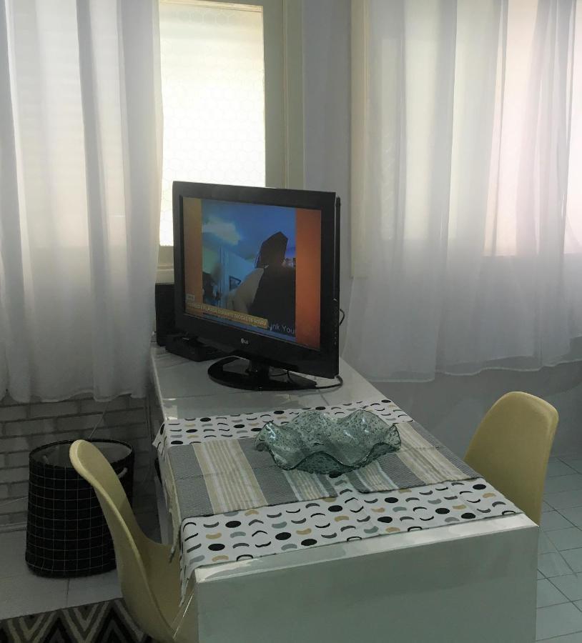 Kitnet Aconchegante Beira Mar. Apartment Сантос Екстериор снимка